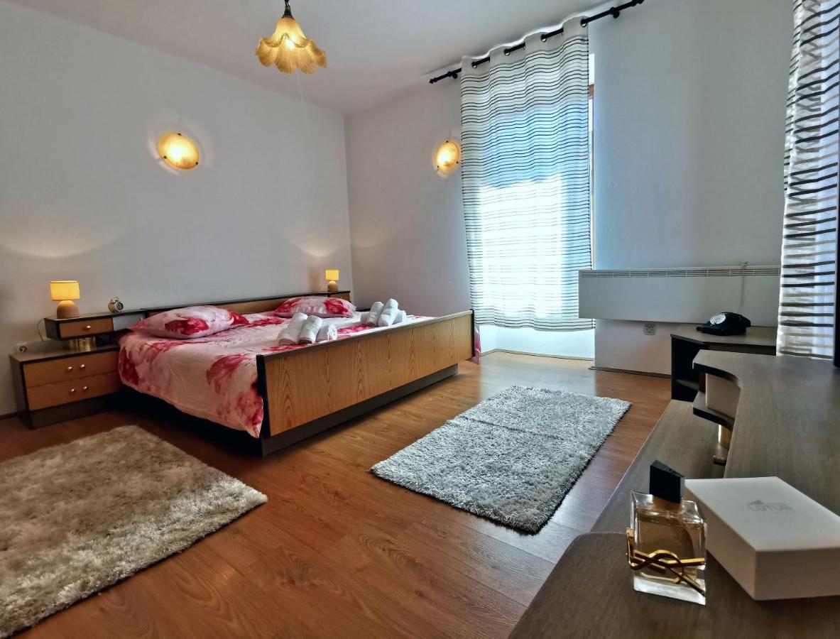 Parun Apartamento PUY Exterior foto